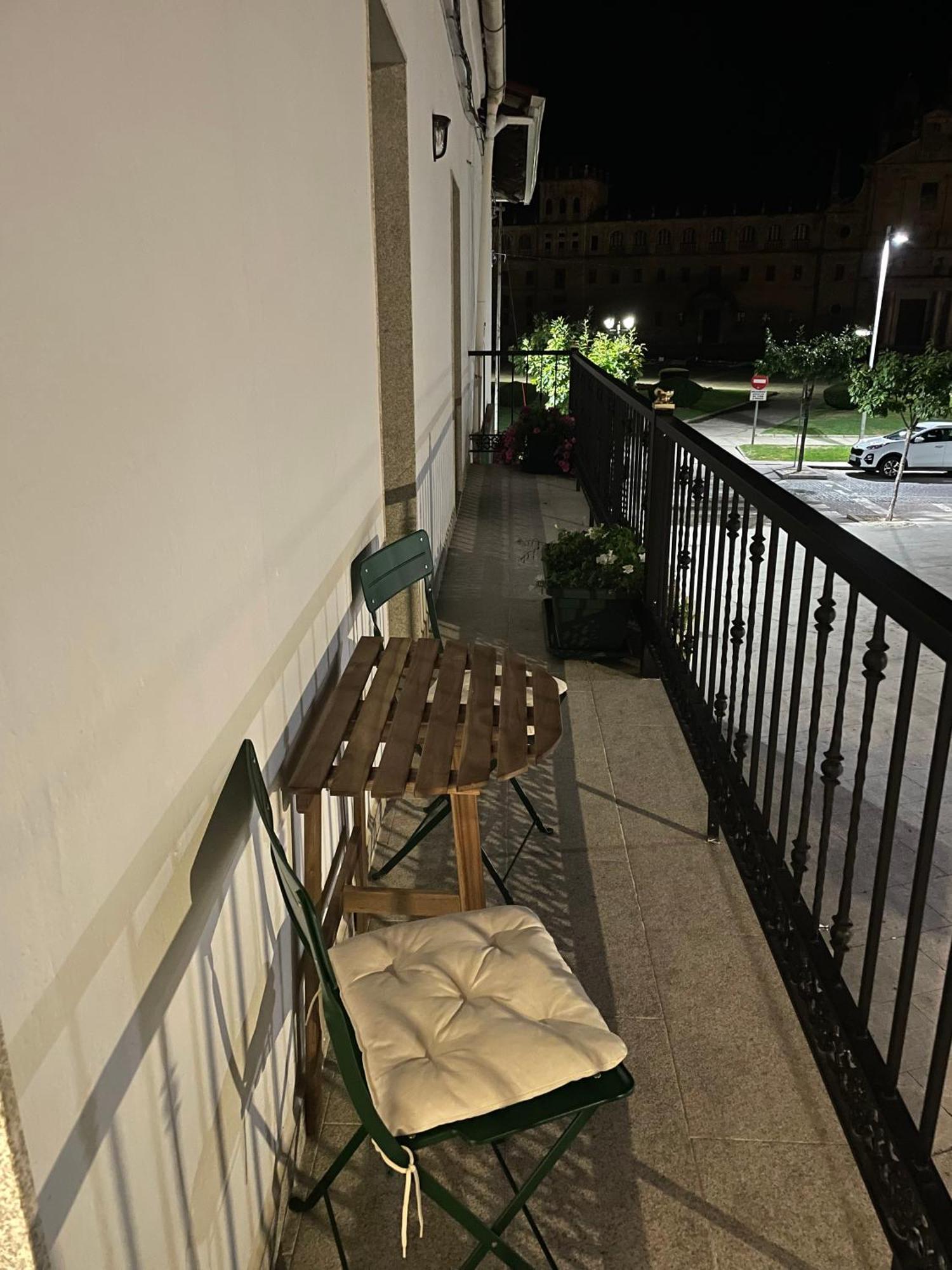 Campo De La Compania Apartman Monforte De Lemos Kültér fotó